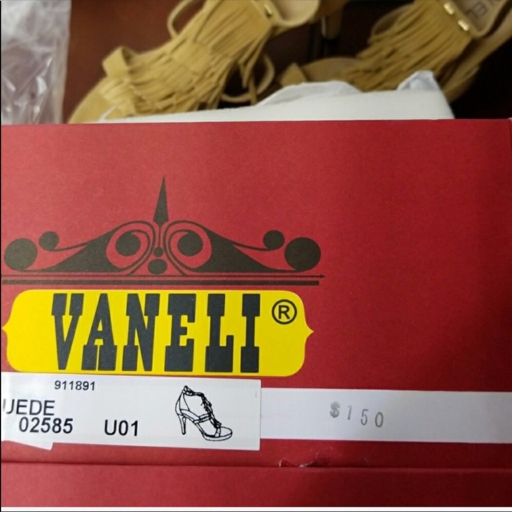 VANELI Heels - Picture 6 of 6